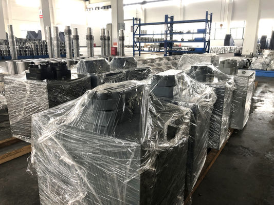 KS320 KS350 KS400 Keisharp kazıcı yedek parçaları için arka silindirli motor montajı