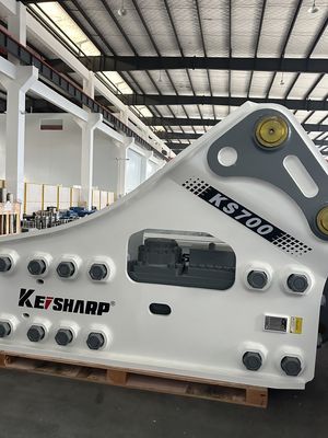 55-60 Ton Ekskavator'un Mükemmel Ortakları 90-130 bpm'lik özelleştirilmiş çarpma sıklığı ile yan tip hidrolik kırıcı